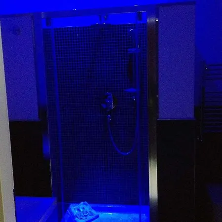 Chroma Italy - Chroma Tessera فندق مبيت وإفطار 4*